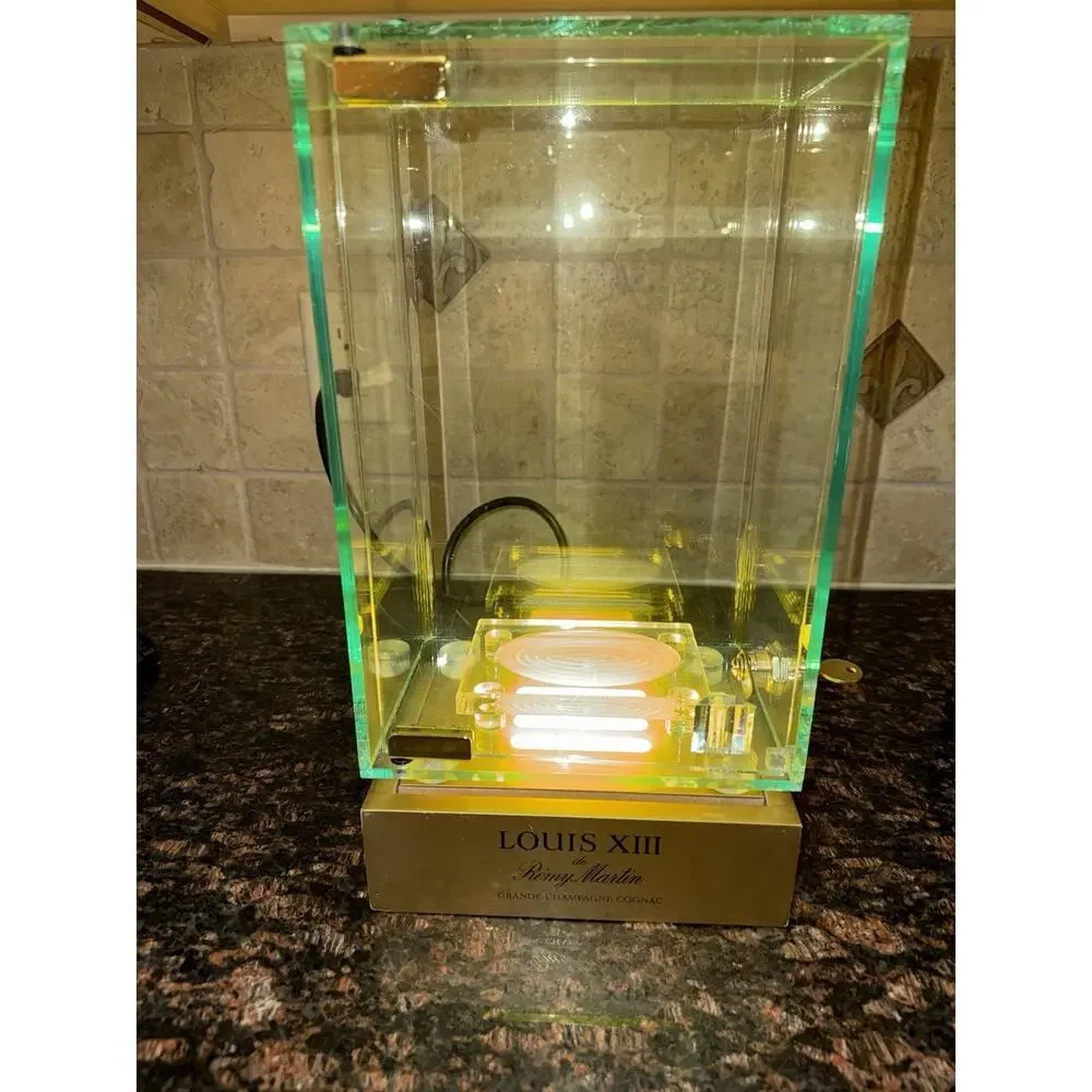LOUIS XIII De Remy Martin Illuminated Display Case. Used. Replacement Key - Picture 1 of 14